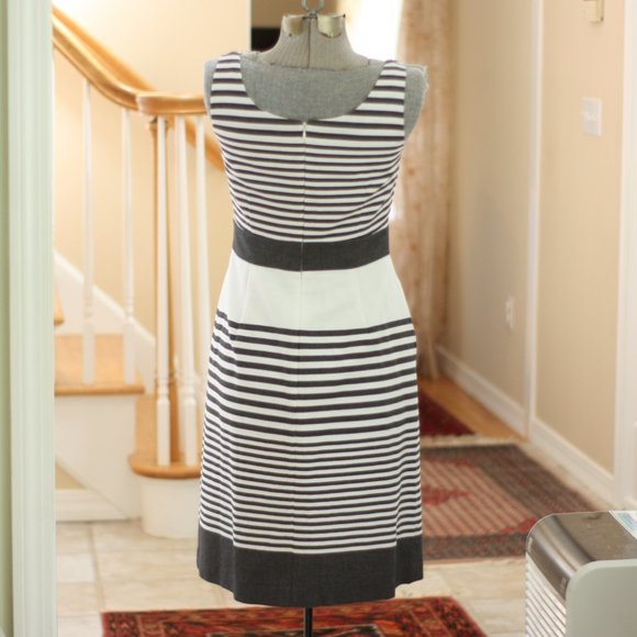 BANANA REPUBLIC Navy Blue and White Striped Dress - Picture 3 of 5